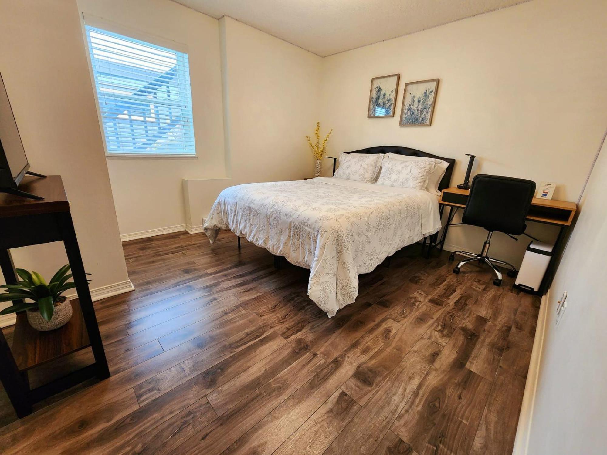 Adorable 1- Bedroom Suite In Langford Виктория Экстерьер фото